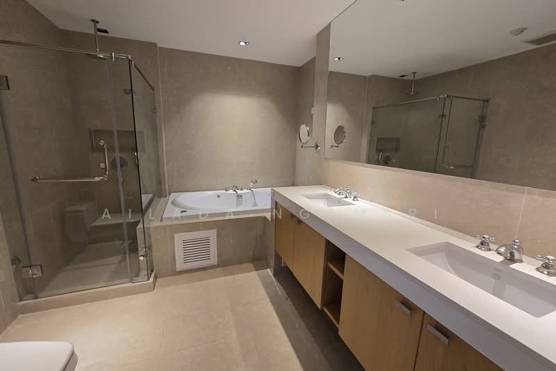 Athenee Residence, Bangkok, 65 Witthayu Road, Lumphini, Pathum Wan, Bangkok, 3 Bedrooms, 216 sqm, Condo For Rent, by Ailada Ngamsri, 500372446 - DDproperty.com
