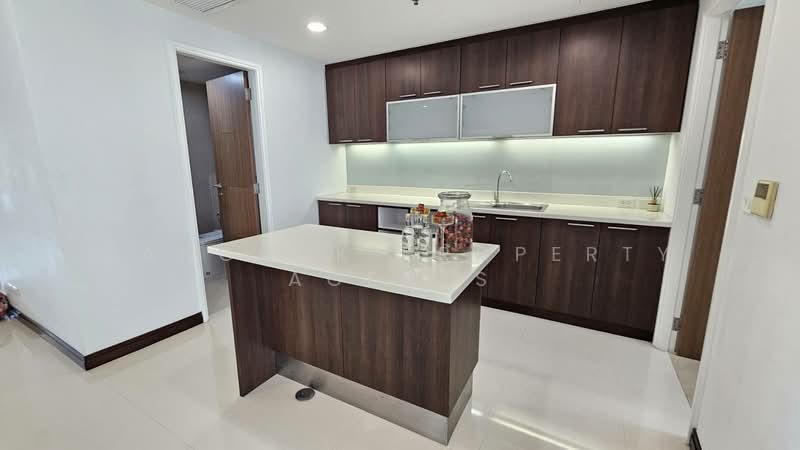 Blossom Ville, Bangkok, Sukhumvit 63 Road, Phra Kanong Nua, Watthana, Bangkok, 3 Bedrooms, 258 sqm, Condo For Rent, by BANGKOK PROPERTY AGENTS, 500372460 - DDproperty.com