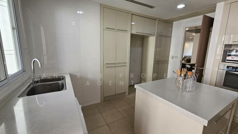 Blossom Ville, Bangkok, Sukhumvit 63 Road, Phra Kanong Nua, Watthana, Bangkok, 3 Bedrooms, 258 sqm, Condo For Rent, by BANGKOK PROPERTY AGENTS, 500372460 - DDproperty.com