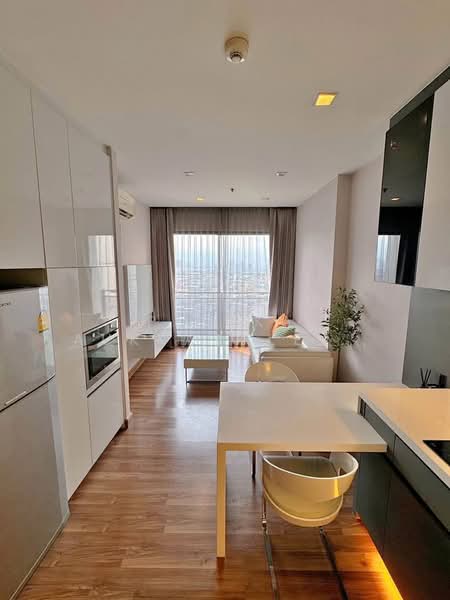 Ivy Ampio, Bangkok, 48 Ratchadaphisek Road, Huai Khwang, Bangkok, 1 Bedroom, 44 sqm, Condo For Sale, by Pemika Aukkaraleekul, 500372485 - DDproperty.com