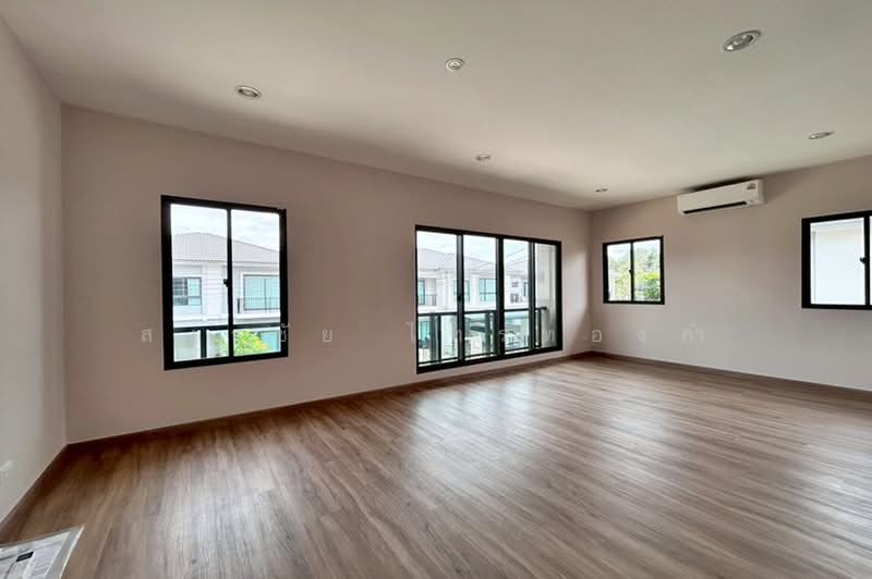 Passorn Romklao-Ramkhamhaeng, Bangkok, Romklao Soi 6/1, Min Buri, Bangkok, 3 Bedrooms, 150 sqm, Single Detached House For Sale, by สง่าชัย ไทรทองคำ, 500372495 - DDproperty.com