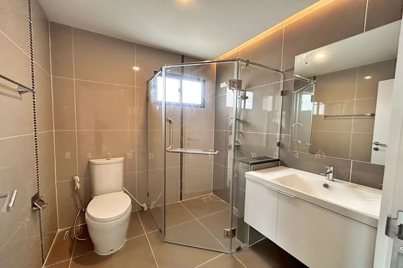 Passorn Romklao-Ramkhamhaeng, Bangkok, Romklao Soi 6/1, Min Buri, Bangkok, 3 Bedrooms, 150 sqm, Single Detached House For Sale, by สง่าชัย ไทรทองคำ, 500372495 - DDproperty.com
