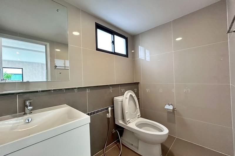 Passorn Romklao-Ramkhamhaeng, Bangkok, Romklao Soi 6/1, Min Buri, Bangkok, 3 Bedrooms, 150 sqm, Single Detached House For Sale, by สง่าชัย ไทรทองคำ, 500372495 - DDproperty.com