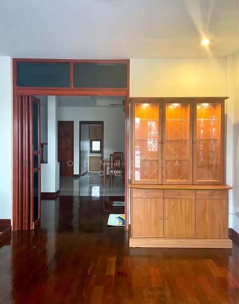 4-BR House, Bangkok, Wang Thonglang, Bangkok, 4 Bedrooms, 220 sqm, Single Detached House For Rent, by Boonraksa Sopak, 500372567 - DDproperty.com