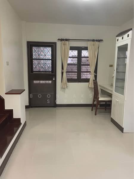 4-BR House, Bangkok, Wang Thonglang, Bangkok, 4 Bedrooms, 220 sqm, Single Detached House For Rent, by Boonraksa Sopak, 500372567 - DDproperty.com