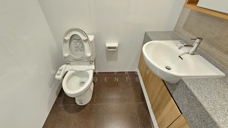 NS Residence, Bangkok, 96 Soi Charoenmitr, 10 Ekkamai Rd, Phra Kanong Nua, Watthana, Bangkok, 1 Bedroom, 70 sqm, Condo For Rent, by BANGKOK PROPERTY AGENTS, 500372599 - DDproperty.com