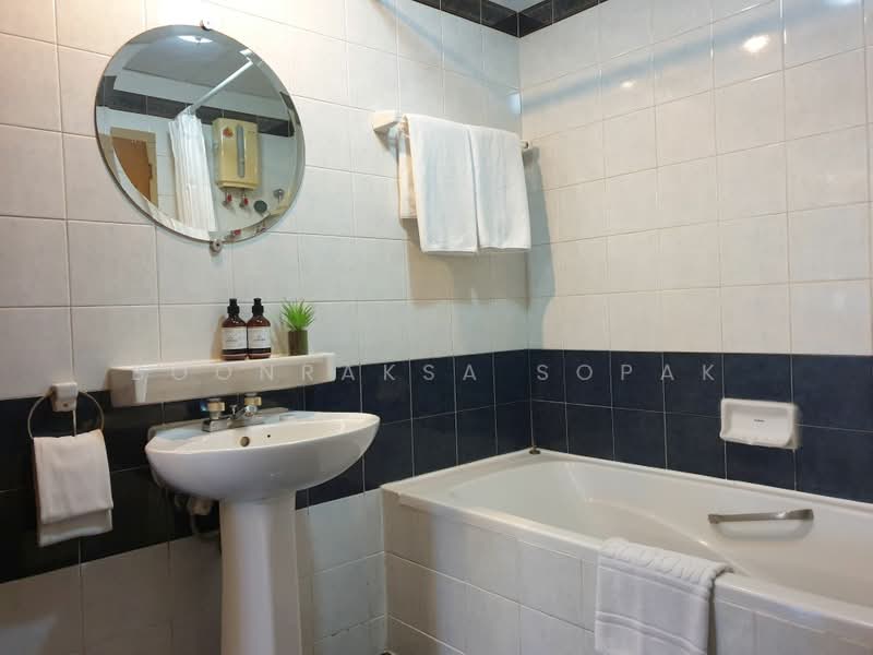 United Tower Thonglor, Bangkok, 333 Soi Thonglor 17, Khlong Tan Nua, Watthana, Bangkok, 2 Bedrooms, 157 sqm, Condo For Rent, by Boonraksa Sopak, 500372604 - DDproperty.com