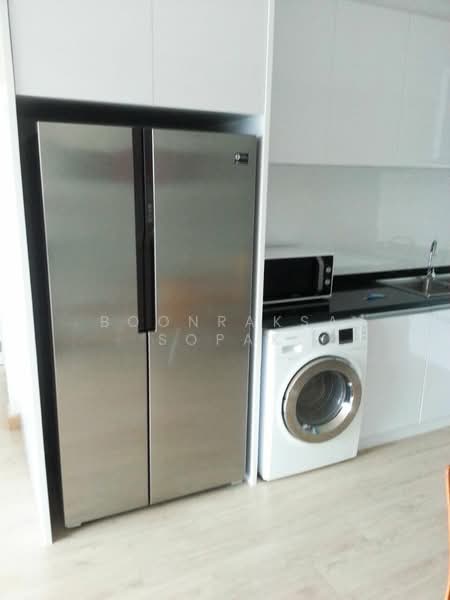 Silom Grand Terrace, Bangkok, Soi Saladaeng 2, Saladaeng Road, Silom, Bang Rak, Bangkok, 1 Bedroom, 76 sqm, Condo For Rent, by Boonraksa Sopak, 500372636 - DDproperty.com