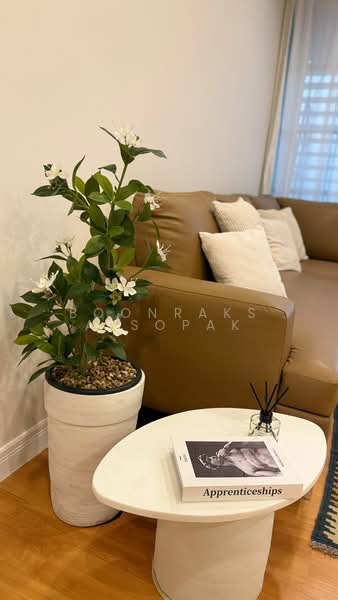 Baan Klang Krung Siam-Pathumwan, Bangkok, Petchburi Road, Thanon Phetchaburi, Ratchathewi, Bangkok, 2 Bedrooms, 98 sqm, Condo For Rent, by Boonraksa Sopak, 500372683 - DDproperty.com