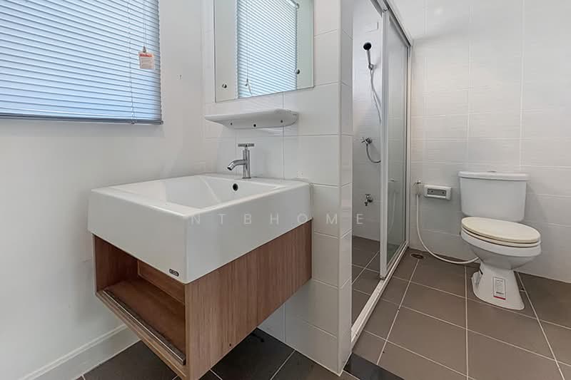 Pruksa Ville 36 Songprapa-Donmuang, Pathum Thani, Songprapha-Don Mueang Road, Lak Hok, Muang Pathum Thani, Pathum Thani, 3 Bedrooms, 130 sqm, Townhouse For Sale, by NTBHOME, 500372841 - DDproperty.com