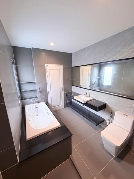 Bangkok Boulevard Westgate, Nonthaburi, 889 Kanchanaphisek Road, Bang Bua Thong, Nonthaburi, 5 Bedrooms, 327 sqm, Single Detached House For Sale, by Bridge Estate Thailand, 500372921 - DDproperty.com