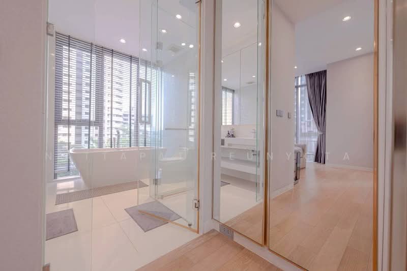Vittorio 39, Bangkok, 8 Sukhumvit, Khlong Tan Nua, Watthana, Bangkok, 2 Bedrooms, 127 sqm, Condo For Sale, by Nattapat Reunyota, 500372979 - DDproperty.com