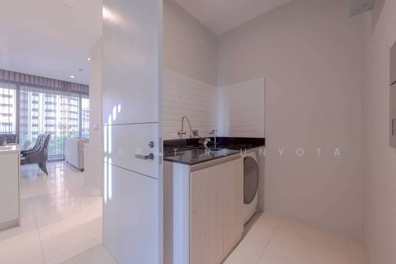 Vittorio 39, Bangkok, 8 Sukhumvit, Khlong Tan Nua, Watthana, Bangkok, 2 Bedrooms, 127 sqm, Condo For Sale, by Nattapat Reunyota, 500372979 - DDproperty.com