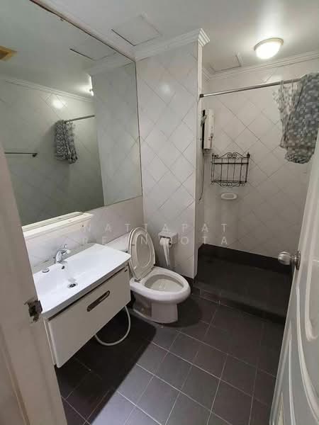 Paholyothin Park condominium, Bangkok, Phaholyothin, Samsen Nai, Phaya Thai, Bangkok, 2 Bedrooms, 95 sqm, Condo For Sale, by Nattapat Reunyota, 500372986 - DDproperty.com