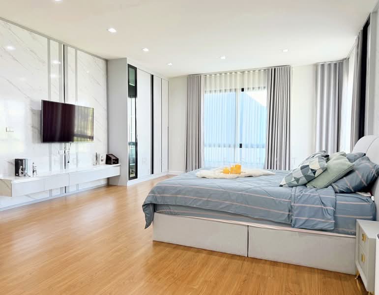 Thana Habitat Pinklao-Sirindhorn, Nonthaburi, Soi Bang Kruai-Sai Noi 26, Bang Si Thong, Bang Kruai, Nonthaburi, 4 Bedrooms, 300 sqm, Single Detached House For Sale, by HOME Real Estate Service, 500372991 - DDproperty.com