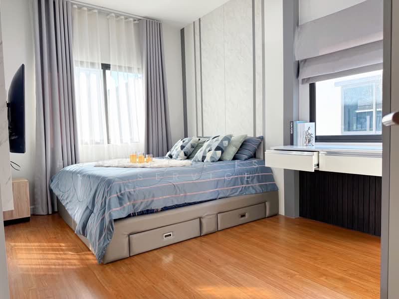 Thana Habitat Pinklao-Sirindhorn, Nonthaburi, Soi Bang Kruai-Sai Noi 26, Bang Si Thong, Bang Kruai, Nonthaburi, 4 Bedrooms, 300 sqm, Single Detached House For Sale, by HOME Real Estate Service, 500372991 - DDproperty.com