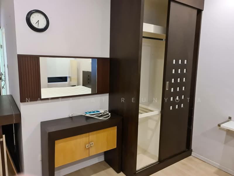 Baan Siri Sathorn, Bangkok, 10 Yen Akat 1 Alley, Thung Maha Mek, Sathon, Bangkok, 1 Bedroom, 32 sqm, Condo For Sale, by Nattapat Reunyota, 500372993 - DDproperty.com