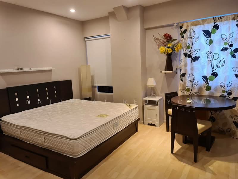Baan Siri Sathorn, Bangkok, 10 Yen Akat 1 Alley, Thung Maha Mek, Sathon, Bangkok, 1 Bedroom, 32 sqm, Condo For Sale, by Nattapat Reunyota, 500372993 - DDproperty.com