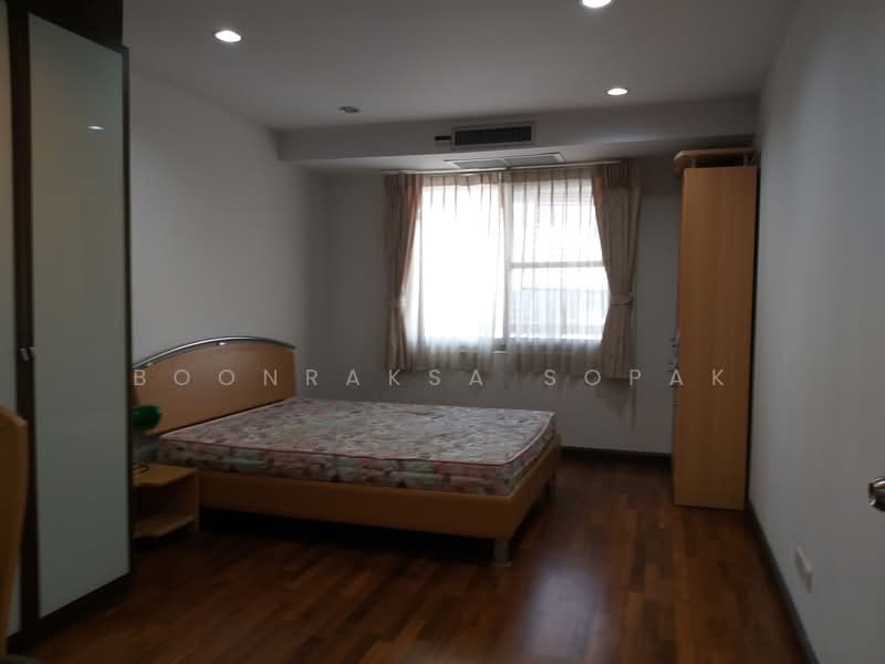 Royal Castle Sukhumvit, Bangkok, 30 Soi Sukhumvit 39, Khlongtoei Nua, Watthana, Bangkok, 3 Bedrooms, 140 sqm, Condo For Rent, by Boonraksa Sopak, 500373034 - DDproperty.com