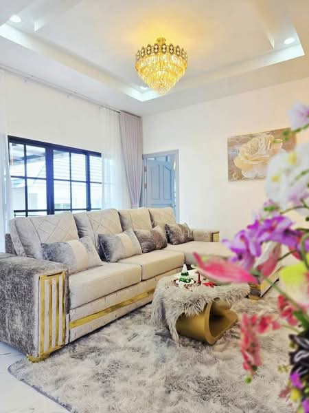 Impress House Village, Chon Buri (Pattaya), Nong Pru, Bang Lamung (Pattaya), Chon Buri (Pattaya), 5 Bedrooms, 400 sqm, Semi-Detached House (Twin House) For Sale, by Saimaii Russiphat, 500373036 - DDproperty.com