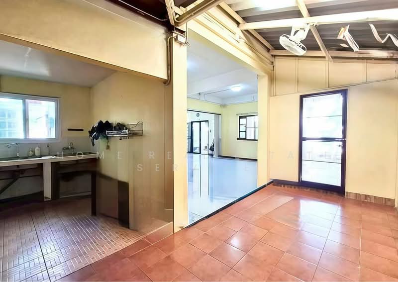 Baan Pradab Dao 1-4, Nonthaburi, ท่าอิฐ , ปากเกร็ด , นนทบุรี, Tha It, Pak Kret, Nonthaburi, 3 Bedrooms, 240 sqm, Single Detached House For Sale, by HOME Real Estate Service, 500373037 - DDproperty.com