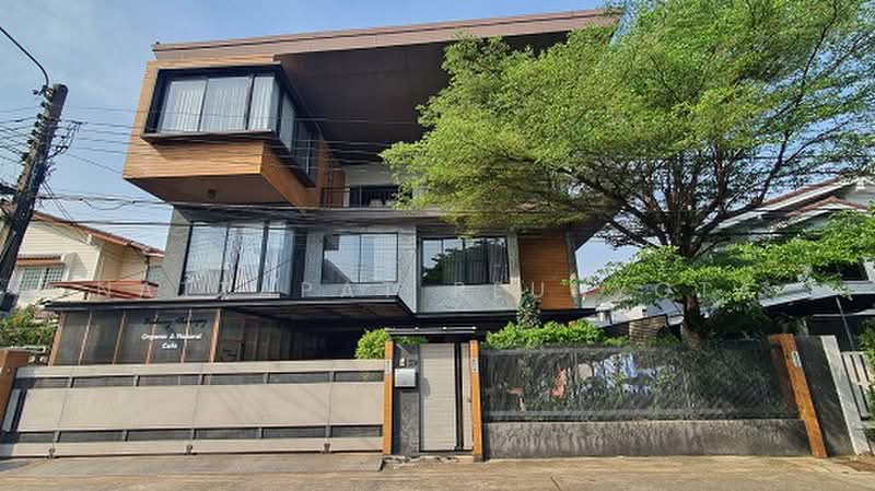 5-BR House, Bangkok, Lat Phrao, Bangkok, 5 Bedrooms, 400 sqm, Single Detached House For Sale, by Nattapat Reunyota, 500373066 - DDproperty.com