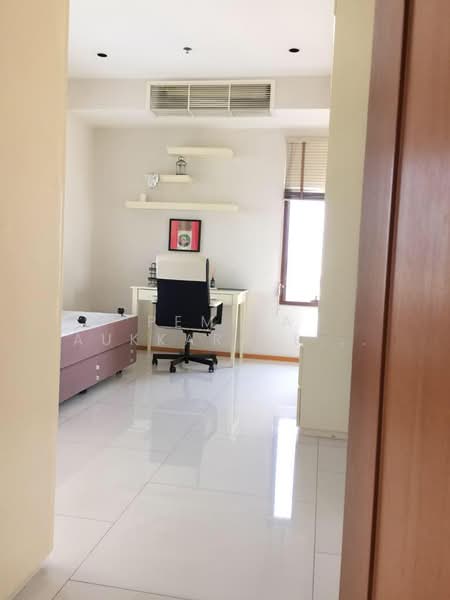 The Emporio Place, Bangkok, 93 Soi Sukhumvit 24, Sukhumvit Road, Khong Tan, Khlong Toei, Bangkok, 2 Bedrooms, 133 sqm, Condo For Sale, by Pemika Aukkaraleekul, 500373135 - DDproperty.com