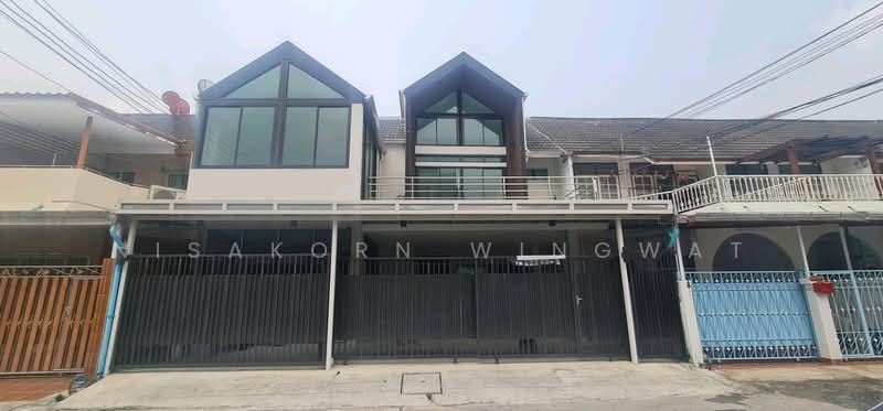 ทาวน์เฮ้าส์ 5-ห้องนอน, กรุงเทพ, บางขุนศรี, บางกอกน้อย, กรุงเทพ, 232 ตร.ม., ทาวน์เฮ้าส์ ให้เช่า, โดย Nisakorn Wingwat, 500373148 - DDproperty.com