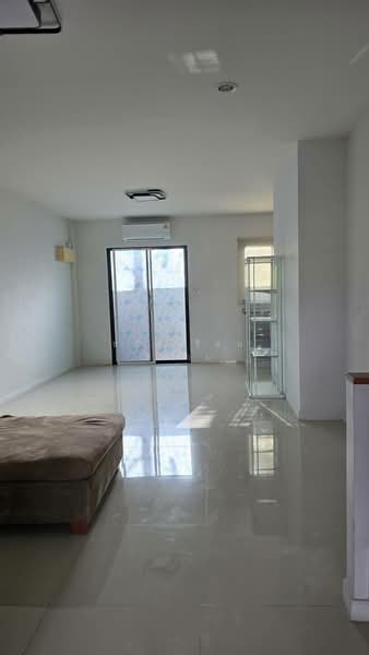Premium Time Home Wongwaen-Onnut : พรีเมี่ยม ไทม์โฮม วงแหวน-อ่อนนุช, กรุงเทพ, ซอยกาญจนาภิเษก 44 ถนนกาญจนาภิเษก, ดอกไม้, ประเวศ, กรุงเทพ, 130 ตร.ม., ทาวน์เฮ้าส์ ให้เช่า, โดย ขวัญเรือน ดีนาน, 500373163 - DDproperty.com