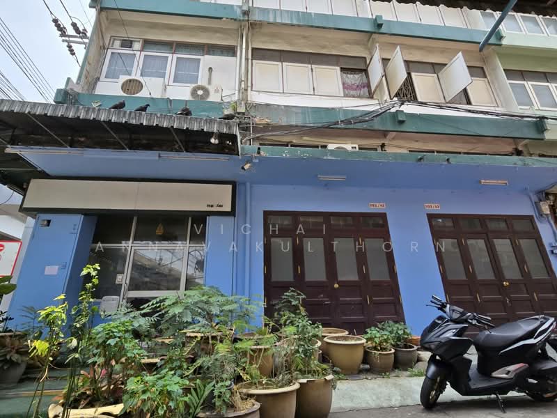 3 Shophouse for rent in Rama 4 area, Bangkok., Bangkok, Thung Maha Mek, Sathon, Bangkok, , 160 sqm, Shophouse For Rent, by Vichai Annavakulthorn, 500373192 - DDproperty.com