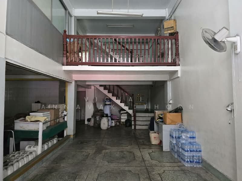 3 Shophouse for rent in Rama 4 area, Bangkok., Bangkok, Thung Maha Mek, Sathon, Bangkok, , 160 sqm, Shophouse For Rent, by Vichai Annavakulthorn, 500373192 - DDproperty.com