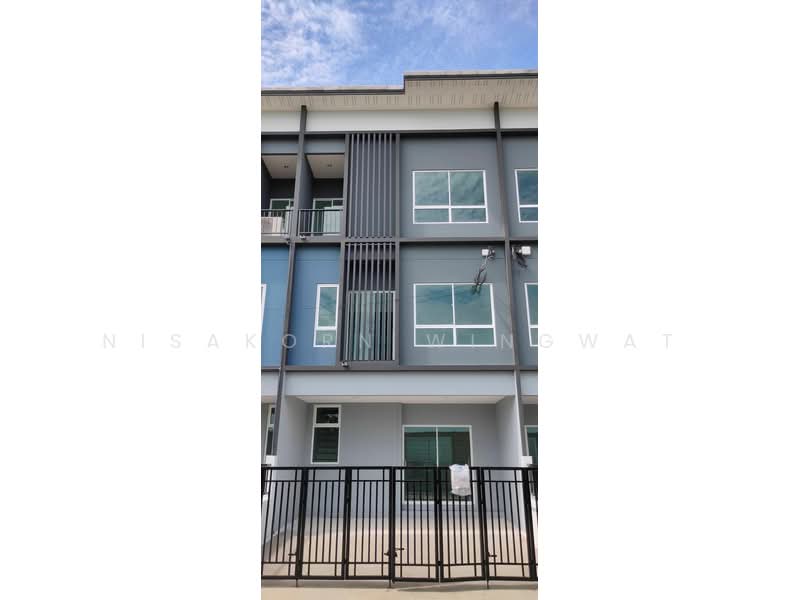 Sammakorn Avenue Suvarnabhumi, Bangkok, Rural Development 3 Khlong Song Ton Noon, Khlong Song Ton Nun, Lat Krabang, Bangkok, 4 Bedrooms, 174 sqm, Townhouse For Sale, by Nisakorn Wingwat, 500373250 - DDproperty.com