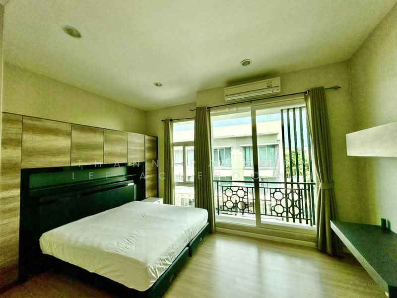 Baan Klang Muang Rama 9 (Motorway), Bangkok, New Bangkok-Chonburi Road, Suan Luang, Bangkok, 3 Bedrooms, 175 sqm, Townhouse For Rent, by Thannapatsorn Leelacherdchai, 500373288 - DDproperty.com