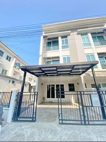Baan Klang Muang Rama 9 (Motorway), Bangkok, New Bangkok-Chonburi Road, Suan Luang, Bangkok, 3 Bedrooms, 175 sqm, Townhouse For Rent, by Thannapatsorn Leelacherdchai, 500373288 - DDproperty.com