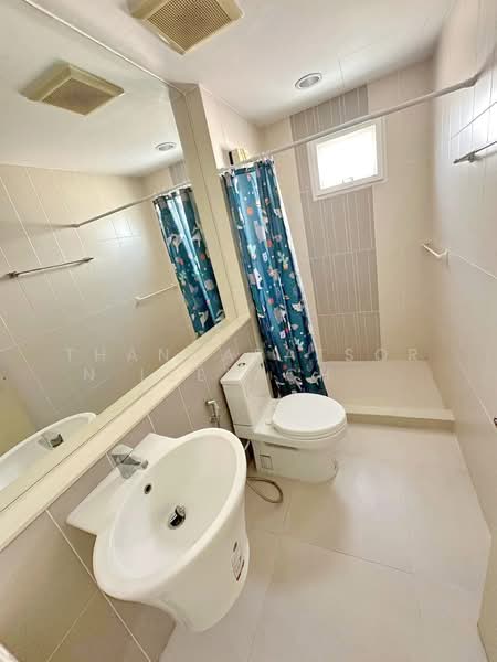 Baan Klang Muang Rama 9 (Motorway), Bangkok, New Bangkok-Chonburi Road, Suan Luang, Bangkok, 3 Bedrooms, 175 sqm, Townhouse For Rent, by Thannapatsorn Leelacherdchai, 500373288 - DDproperty.com