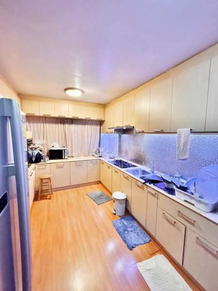 5-BR House, Bangkok, Samsen Nok, Huai Khwang, Bangkok, 5 Bedrooms, 270 sqm, Single Detached House For Sale, by Suchada Yodyiem, 500373381 - DDproperty.com