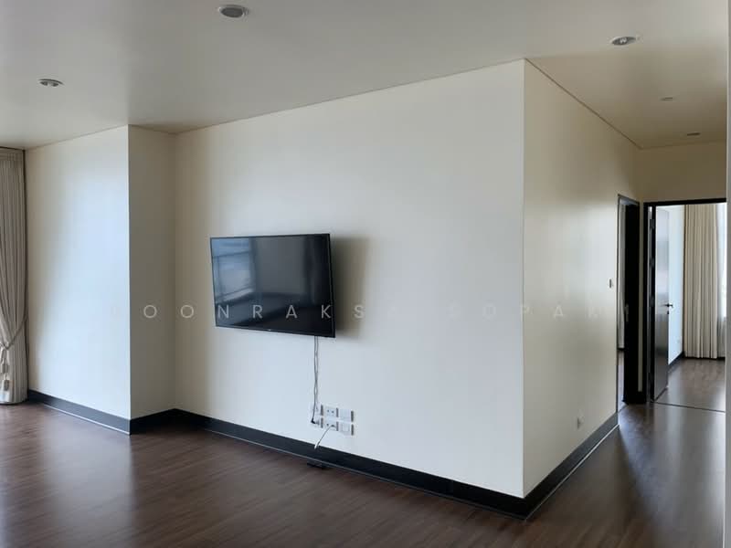 The Park Chidlom, Bangkok, 1 Petchaburi Road, Pathum Wan, Bangkok, 2 Bedrooms, 138 sqm, Condo For Rent, by Boonraksa Sopak, 500373398 - DDproperty.com