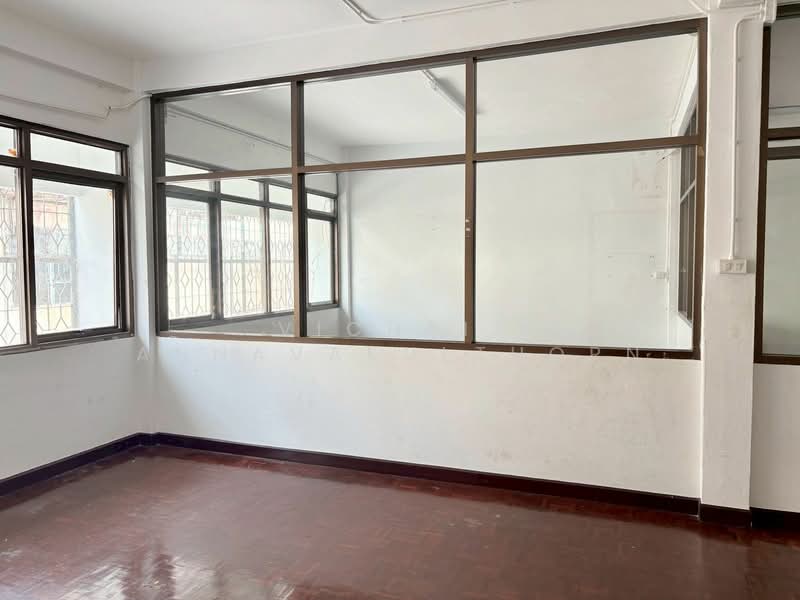 Commericial Building in Khaosan road, Bangkok, Talat Yot, Phra Nakhon, Bangkok, , 336 sqm, Retail Space For Rent, by Vichai Annavakulthorn, 500373401 - DDproperty.com