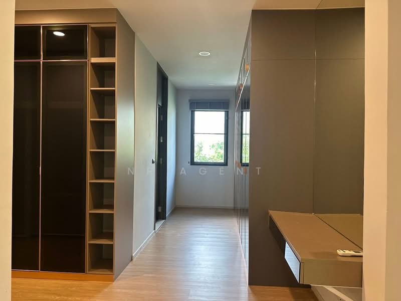 บ้านเดี่ยวหรูพร้อมสระว่ายน้ำส่วนตัว สุขุมวิท 71, Bangkok, Khlong Tan Nua, Watthana, Bangkok, 5 Bedrooms, 700 sqm, Single Detached House For Sale, by NR AGENT, 500373491 - DDproperty.com