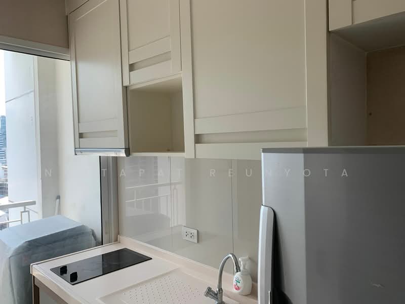 Ivy Sathorn 10, Bangkok, 88 Soi Sathorn 12, Sathorn Road, Silom, Bang Rak, Bangkok, 1 Bedroom, 33 sqm, Condo For Sale, by Nattapat Reunyota, 500373496 - DDproperty.com