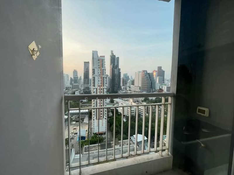 Life @ Sathorn 10, Bangkok, 48 Soi Sathorn 10, Sathorn Road, Silom, Bang Rak, Bangkok, 1 Bedroom, 39 sqm, Condo For Rent, by Sandly, 500373518 - DDproperty.com