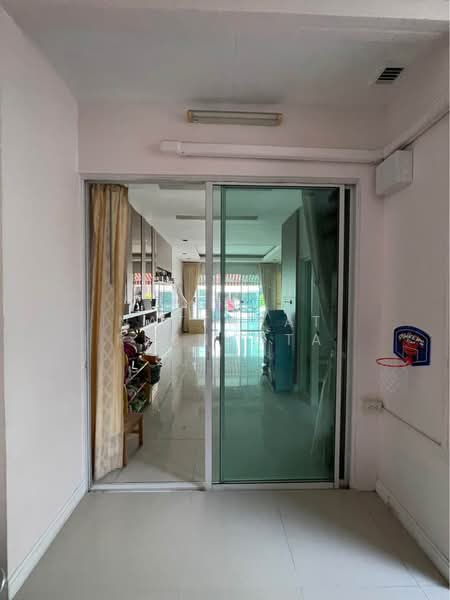 Baan Klang Muang Ratchada 36 : บ้านกลางเมือง รัชดา 36, กรุงเทพ, รัชดาภิเษก 36 แยก 9-3-6, จันทรเกษม, จตุจักร, กรุงเทพ, 164 ตร.ม., ทาวน์เฮ้าส์ ขาย, โดย Nattapat Reunyota, 500373527 - DDproperty.com