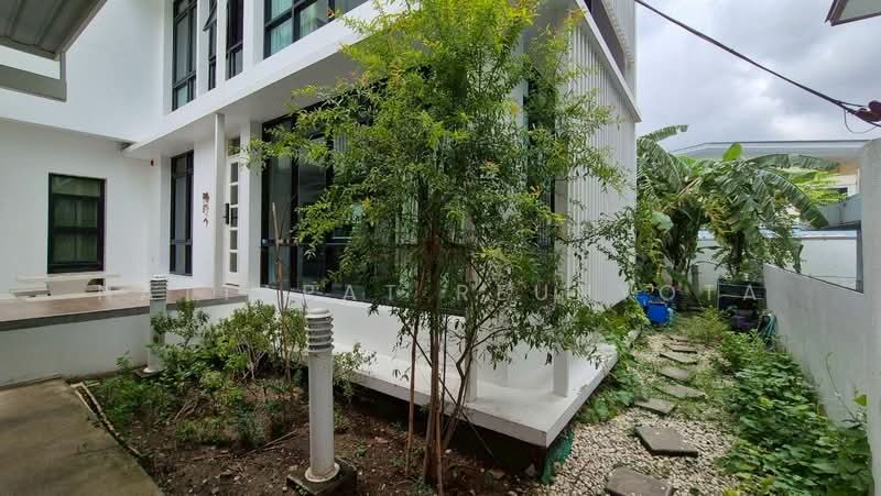 4-BR House, Bangkok, Lat Phrao, Bangkok, 4 Bedrooms, 400 sqm, Single Detached House For Sale, by Nattapat Reunyota, 500373530 - DDproperty.com