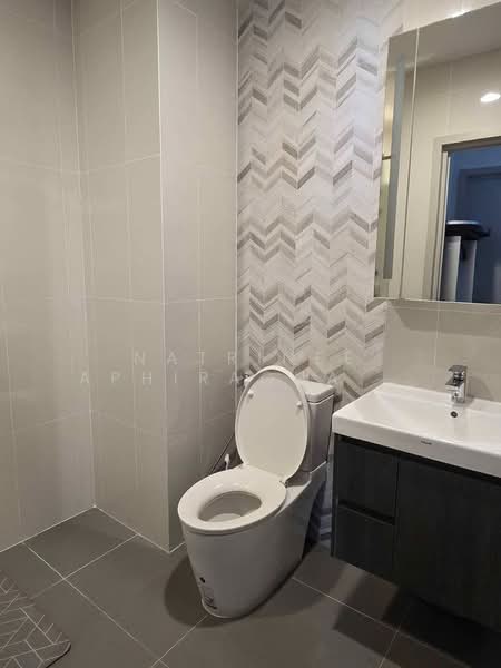 Oka Haus Sukhumvit 36, Bangkok, 3399 Rama 4 Road, Khong Tan, Khlong Toei, Bangkok, 2 Bedrooms, 50 sqm, Condo For Sale, by Natrinee Aphirachatanon, 500373558 - DDproperty.com