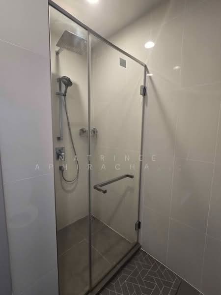 Oka Haus Sukhumvit 36, Bangkok, 3399 Rama 4 Road, Khong Tan, Khlong Toei, Bangkok, 2 Bedrooms, 50 sqm, Condo For Sale, by Natrinee Aphirachatanon, 500373558 - DDproperty.com
