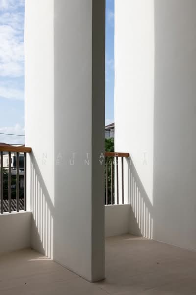 2-BR Townhouse, Bangkok, Bang Chak, Phra Khanong, Bangkok, 2 Bedrooms, 177 sqm, Townhouse For Sale, by Nattapat Reunyota, 500373561 - DDproperty.com