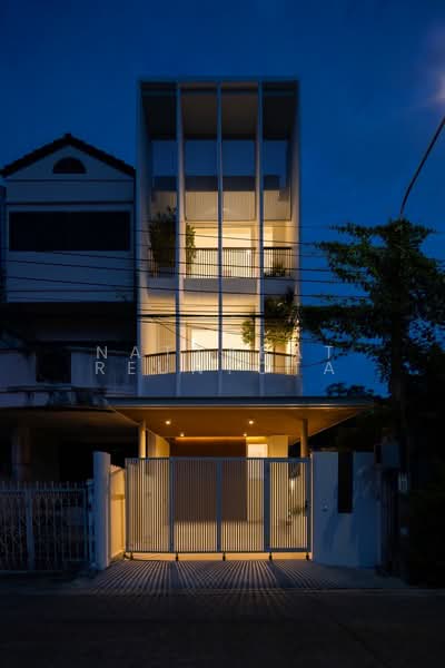 ทาวน์เฮ้าส์ 2-ห้องนอน, กรุงเทพ, บางจาก, พระโขนง, กรุงเทพ, 177 ตร.ม., ทาวน์เฮ้าส์ ขาย, โดย Nattapat Reunyota, 500373561 - DDproperty.com