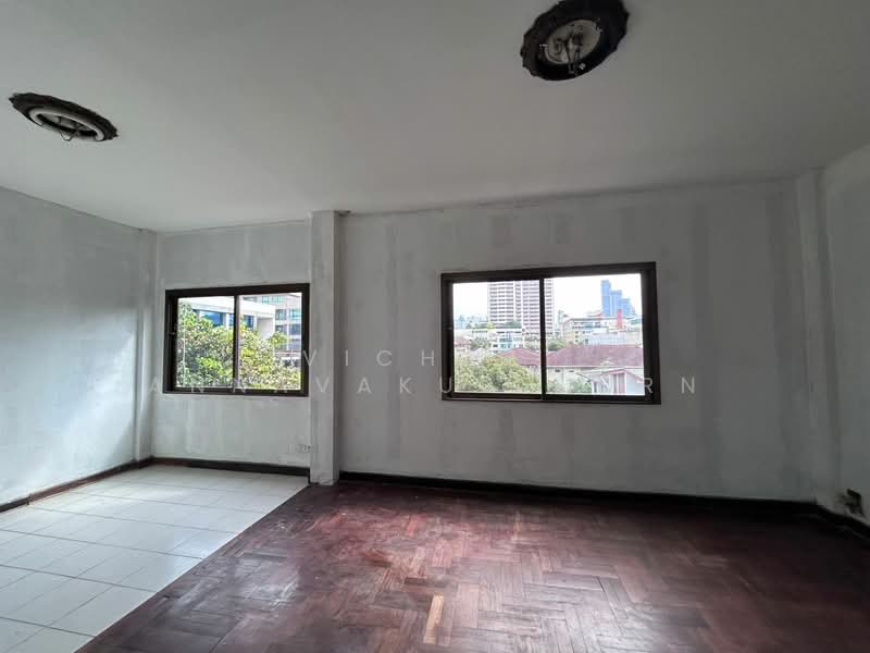 Mixed Use for Rent in Khlong Tan Nuea, Bangkok, Khlong Tan Nua, Watthana, Bangkok, , 260 sqm, Shophouse For Rent, by Vichai Annavakulthorn, 500373591 - DDproperty.com