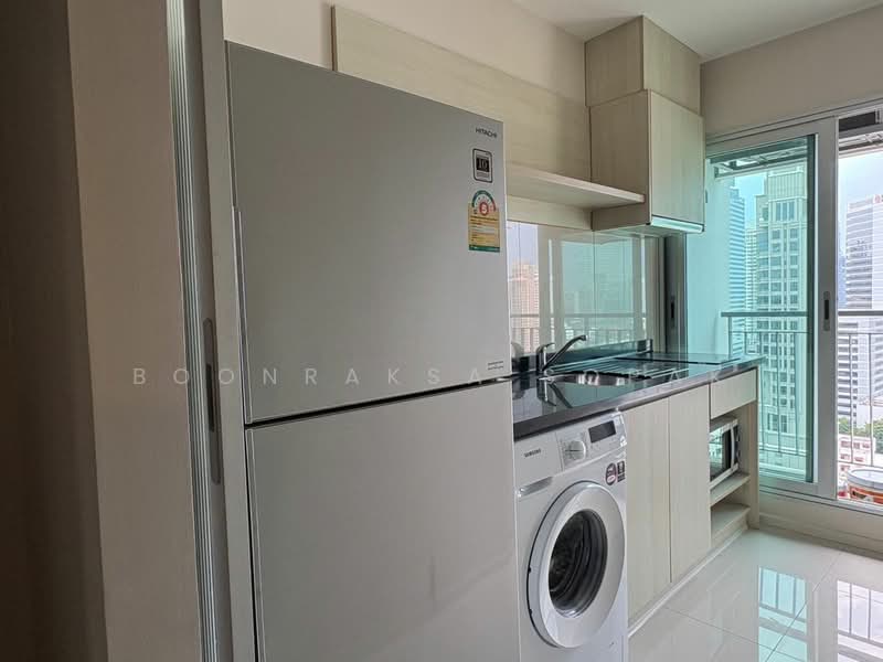Rhythm Sathorn-Narathiwas, Bangkok, 651 Naradhiwas Rajanagarindra Road, Thung Maha Mek, Sathon, Bangkok, 1 Bedroom, 38 sqm, Condo For Rent, by Boonraksa Sopak, 500373607 - DDproperty.com