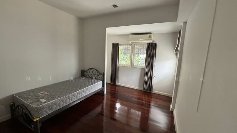 undefined, Bangkok, Lat Phrao, Bangkok, 5 Bedrooms, 200 sqm, Single Detached House For Sale, by Nattapat Reunyota, 500373639 - DDproperty.com